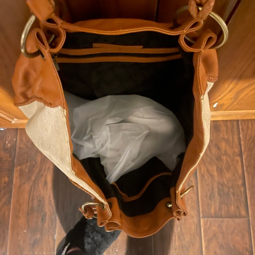 BCBG bag like new